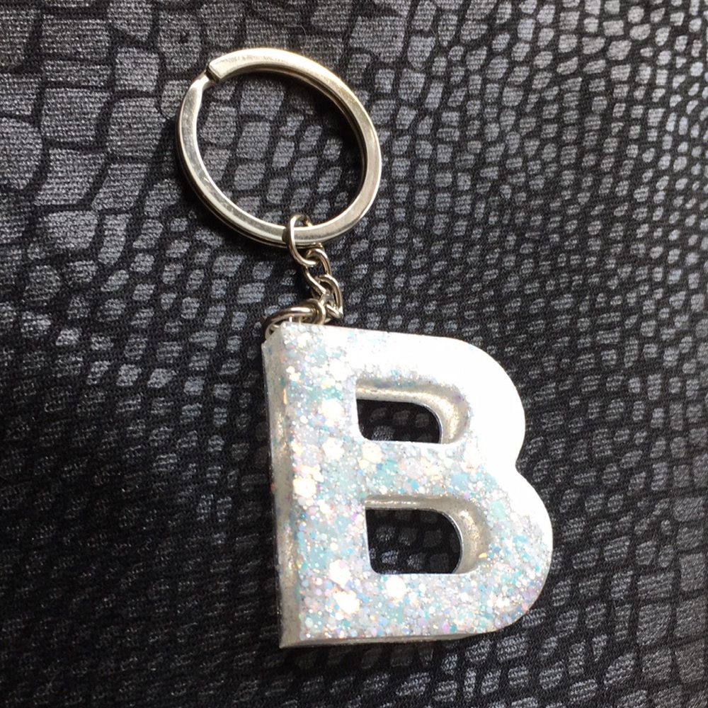 Keychain with a “B”